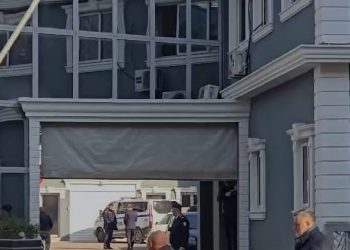 VIDEO/ Arrestimi i Erion Veliajt/ Policia e Shtetit vendos barrierë për të mos u dukur