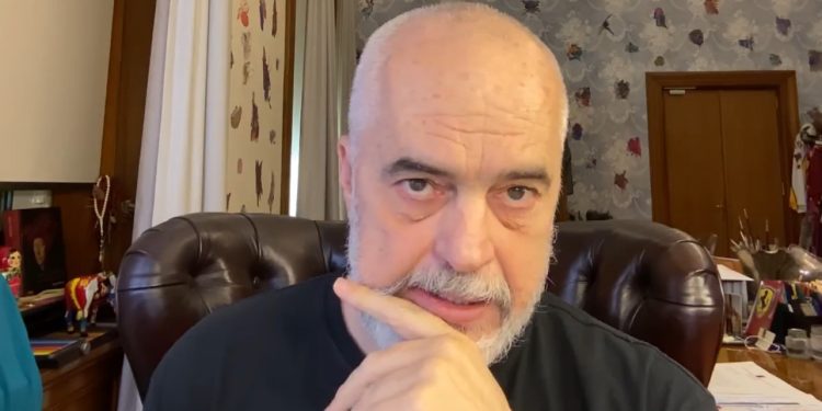 LIVE-Veliaj u arrestua/ Rama: Unë nuk iki, harrojeni se do jap dorëheqjen