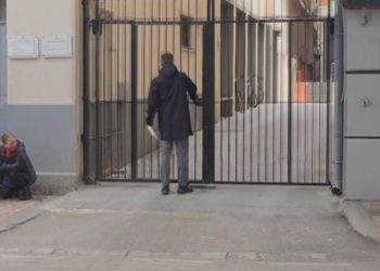 Veliaj kalon natën në qeli, Sekretari i Përgjithshëm e viziton me libër për të lexuar