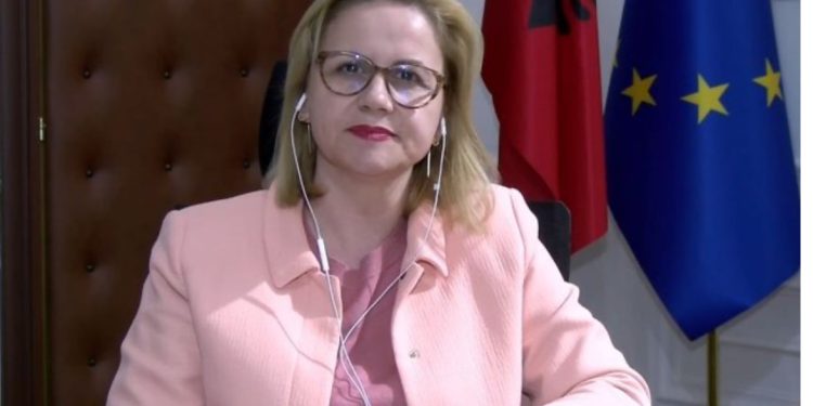 “Mos trego që telefonin ta ka dhënë Ajola”/ Zbardhet dëshmia e ish-drejtoreshës së BYL-A-s, si shantazhohej nga Klotilda Bushka