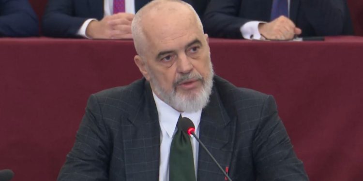 Rama thumbon kreun e ILD: Nuk e di nëse është zgjuar, por mbase zgjohet dhe më dëgjon!