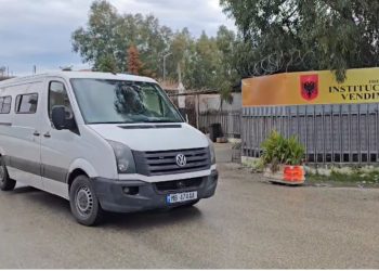 Erion Veliaj dërgohet në paraburgimin e Durrësit