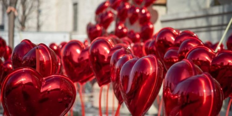 Të dashuruarit festojnë sot! Çfarë është “Shën Valentini”, legjenda që solli 14 shkurtin