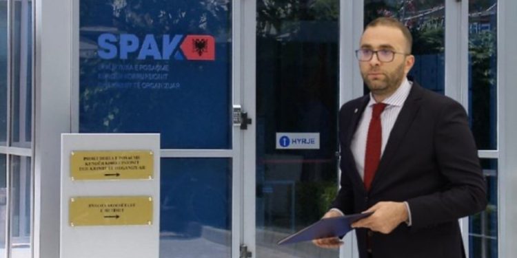 Bien akuzat për shpifje/ Gjykata e Posaçme shpall të pafajshëm Gazment Bardhin