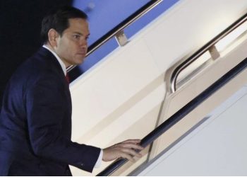 Panik në ajër, pëson defekt aeroplani ku ndodhej Sekretari amerikan i Shtetit