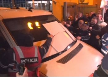 Protesta pro Veliajt/ SPAK dhe Gjykata i kërkojnë llogari policisë: Pse nuk morët masa?