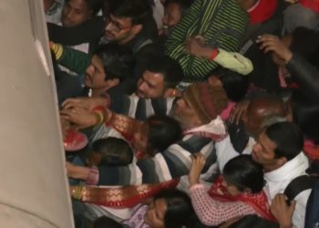 Përplasje mes turmave në Nju Delhi, 18 të vdekur dhe 10 të plagosur