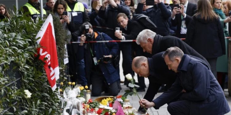 Incidenti me makinë në Gjermani, ndërrojnë jetë nëna dhe vajza e saj