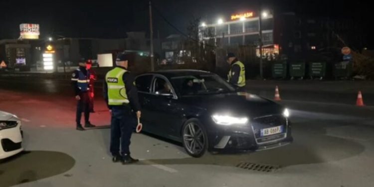 Aksion antidrogë në Tiranë, arrestohen 22 persona