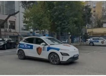 U zu me vëllain dhe qëlloi me kallashnikov, arrestohet 33-vjeçari