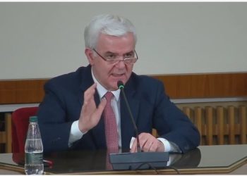 Rama nuk humb kohë/ PS gati ndërhyrjet në drejtësi, komisioni “Xhafaj” propozon një autoritet të pavarur antikorrupsion