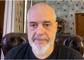 “I vetmi sistem në rajon ku biznesi i vogël paguan 0 taksë!” Rama: Jam i vetëdijshëm që duhet bërë diçka për të zbutur rritjen e disa çmimeve