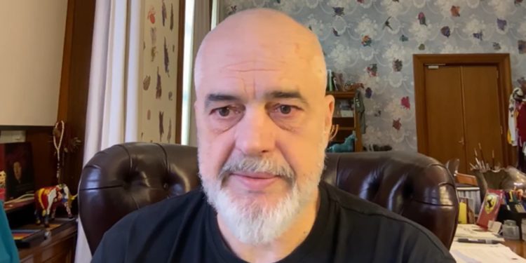 “I vetmi sistem në rajon ku biznesi i vogël paguan 0 taksë!” Rama: Jam i vetëdijshëm që duhet bërë diçka për të zbutur rritjen e disa çmimeve