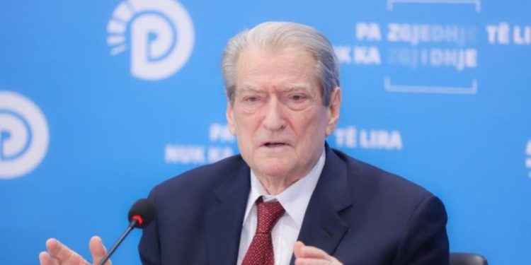 Berisha: Rama pagoi New York Times të shkruante kundër meje