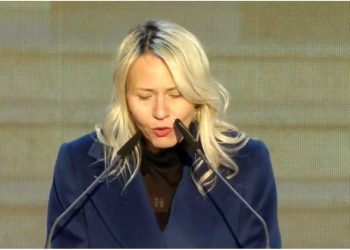 Mbledhja e Ramës me punonjësit e bashkisë, kryebashkiakja e deleguar: I uroj kryeministrit rikthim të mbarë në skuadrën e Tironës