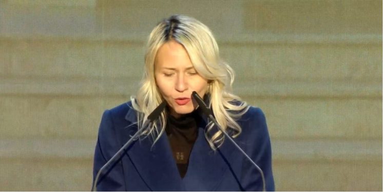 Mbledhja e Ramës me punonjësit e bashkisë, kryebashkiakja e deleguar: I uroj kryeministrit rikthim të mbarë në skuadrën e Tironës