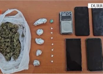 EMRAT/ Akuzohen për drogë dhe vjedhje, arrestohen 6 persona në Durrës