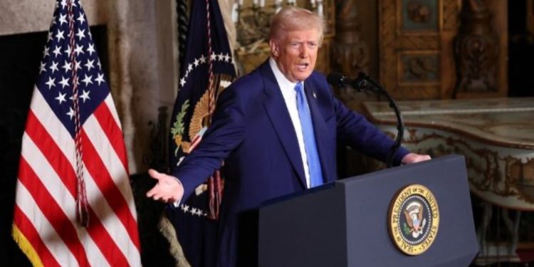 Trump njofton se do të ndërtohen statuja për legjendat e sportit, Muhammad Ali, Kobe Bryant dhe Jackie Robinson