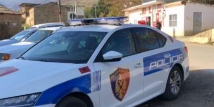 Shpërthim me lëndë plasëse pranë një pallati në Orikum