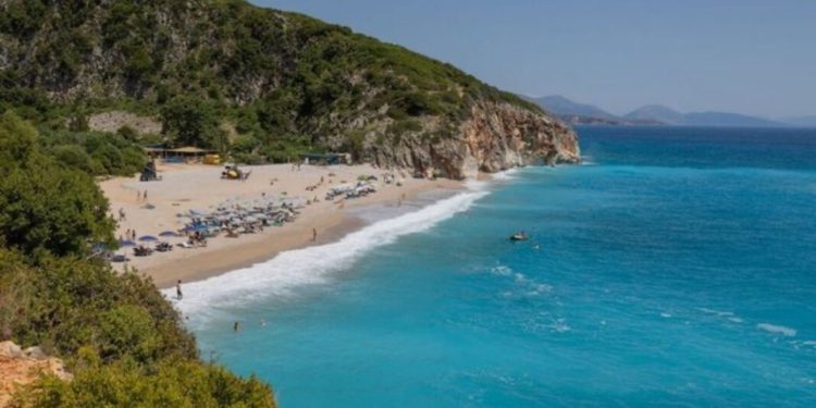 “Daily Express”: Shqipëria – vendi magjepsës evropian më afër dhe më i lirë se Tajlanda