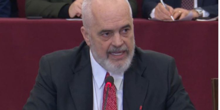 “I kërkohet të pranojë atë që nuk ka bërë”, Rama: Është intimiduar në SPAK një nënë me dy fëmijë