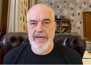 “Komente vl”, ndjekësit e kritikojnë në rrjetet socaile, Rama: Profile fallso të “bufit të kënetës”