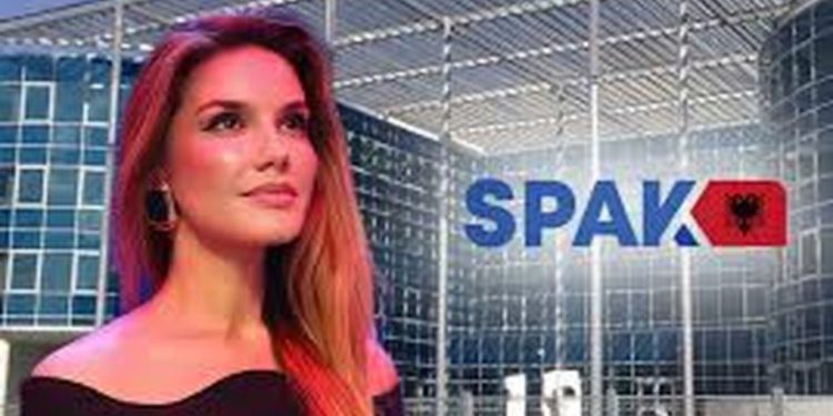 ‘Xhirot’ e Valmir Xoxës, djali i xhaxhit të Ajola Xoxës me 140 mijë euro në dy jastëkë