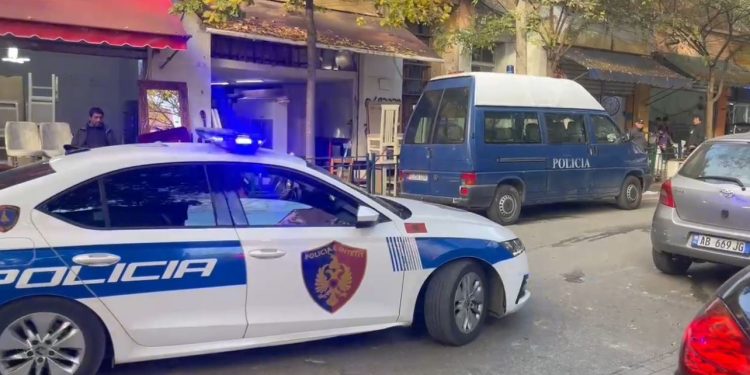 30-vjeçarja e gjetur e vdekur në Tiranë, dyshohet se është vrarë disa ditë më parë