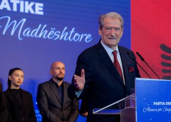 Berisha: Rama është armik i egër i kombit shqiptar! Nuk paraqet asnjë arritje në 12 vite, por i kanë mbetur në gojë zhabat