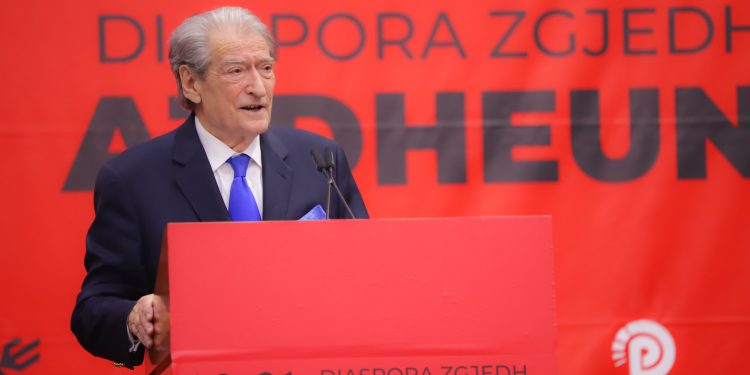 Berisha nga Milano: Italia i ka hapur dyert gjithmonë shqiptarëve, të përzënë nga narkodiktatura e Ramës