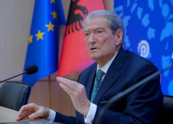 Berisha: Parametrat e rrugës së Arbrit janë copë, copë. Me Ramën 27 km kanë kushtuar 450 mln euro