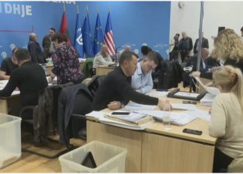 Emrat/ Anëtarësia zgjodhi! Ja kandidatët fitues në primaret e PD në qarqe