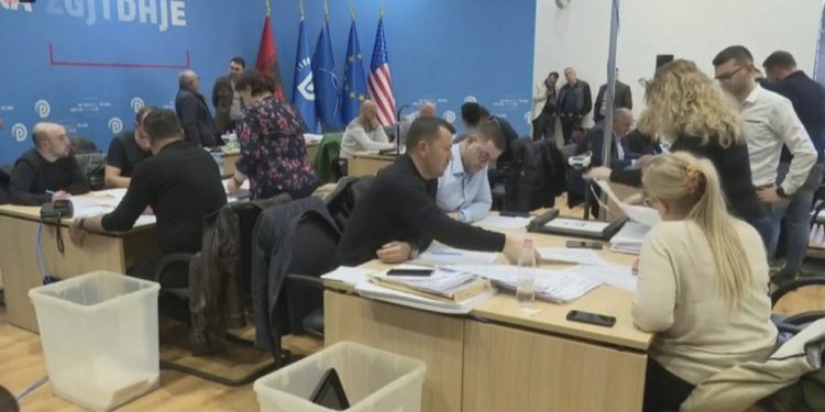 Emrat/ Anëtarësia zgjodhi! Ja kandidatët fitues në primaret e PD në qarqe
