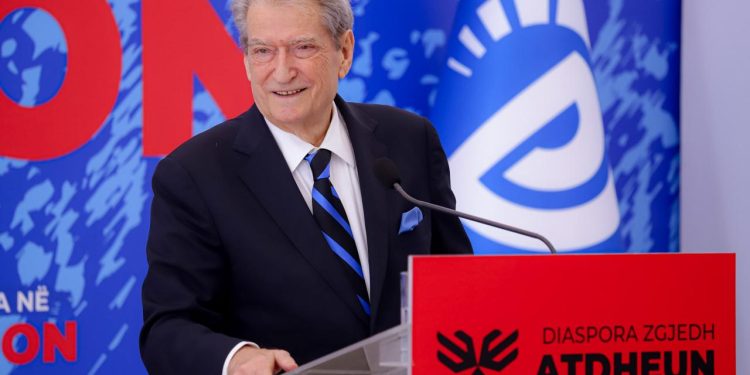 Aleanca për Shqipërinë Madhështore/ Berisha: Vërtet dhamë 8 vende të sigurta, por ato 26 parti përfaqësojnë një të tretën e elektoratit