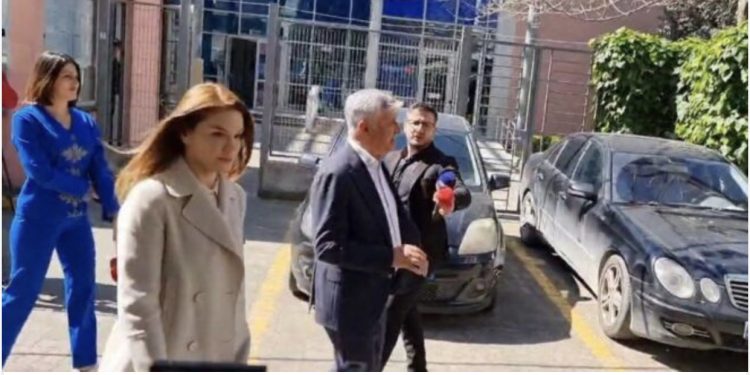 Dosja Veliaj/ Ajola del e mërzitur nga SPAK, prova të reja?