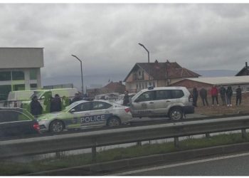 Tronditet Kosova/ Pronari i biznesit vret punonjësen dhe veten