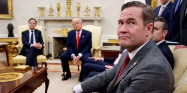 Zyrtarët amerikanë ndanë gabimisht planet e sulmit në Jemen me gazetarin, shpërthejnë kritikat në SHBA, ligjvënësit demokratë kërkojnë hetim