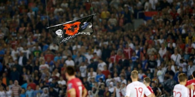 Serbia e dënuar nga UEFA. Specialisti i sportit: Tifozët serb nuk mund të vinë në Tiranë!