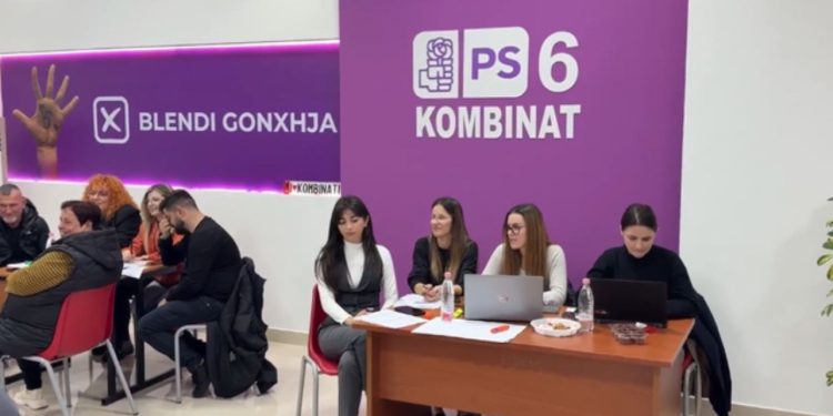 “E provove atë kafen e shëmtut?” Rama batuta me të riun në Njësinë nr.6 në Tiranë: Po muhabet bënin gjermanët? Të pëlqeu qielli?