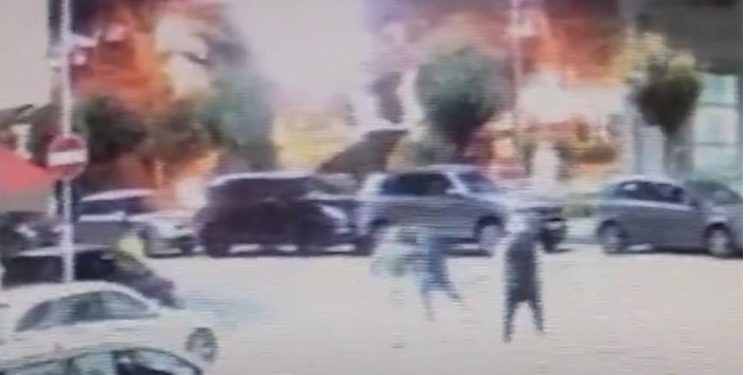 Dhunuan brutalisht qytetarin shurdh-memec! PAMJET nga momenti kur të rinjtë godasin 43-vjeçarin