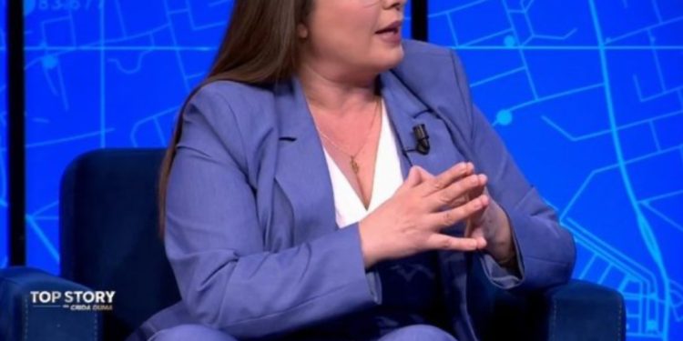 “Pas shëtitjes me makinë shkuan në hotel”/ Gazetarja Hoxha zbardh detaje nga ngjarja në Vlorë, çfarë ndodhi me tre adoleshentet