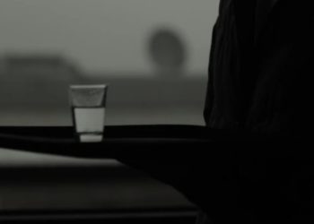 ‘Për një gotë raki…’, zanafilla e hasmërisë së përgjakshme mes ‘Mandelave’ dhe ‘Bandës së Cërrikut’