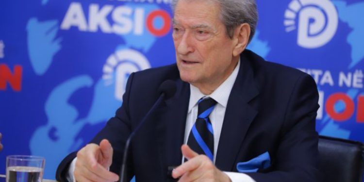 Berisha: Rama me familjen e tij rrëmbeu 24 hektarë tokë të kishës ortodokse me ndihmën e kreut të arkivave