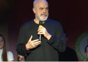 “Dolën fitimtarë në primare, por bufi i kollofiti!” Rama ironizon Berishën: Kurrë s’kanë për të pasur hajër