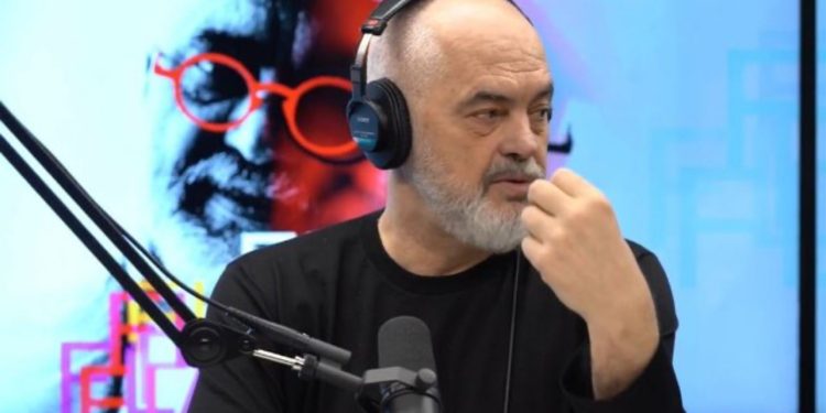 Rama me të rinjtë e FRPD-së në podkastin “Flasim”, thumbon Berishën: Mendësi banale, karakteristikë e partisë suaj