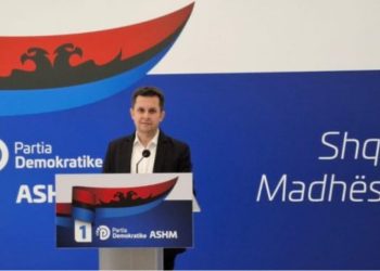 “Piranjat” ekspozuan makthin te urgjenca QSUNT/ PD: Qeveria e promovon si sukses sistemin e shëndetësisës, realiteti për pacientët krejt ndryshe