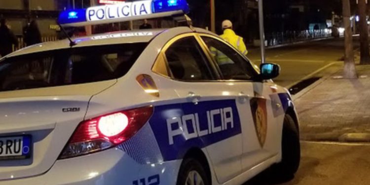 Plagoset me thikë një person në Pogradec pas një konflikti, autori në kërkim