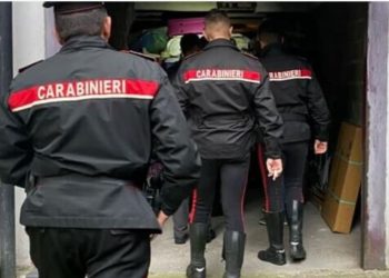 Kokainë dhe marijuanë të fshehur në një kuti, arrestohet shqiptari në Itali