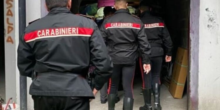 Kokainë dhe marijuanë të fshehur në një kuti, arrestohet shqiptari në Itali