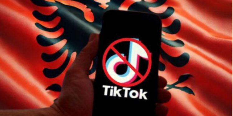 Qeveria del “huq”?! Tre herë më shumë shqiptarë po përdorin TikTok me VPN pas vendimit për mbylljen e tij